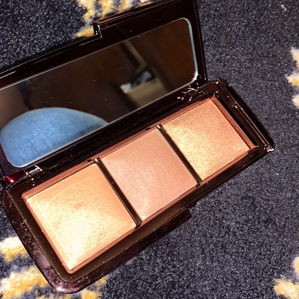 brand new hourglass highlighter/bronzer palette